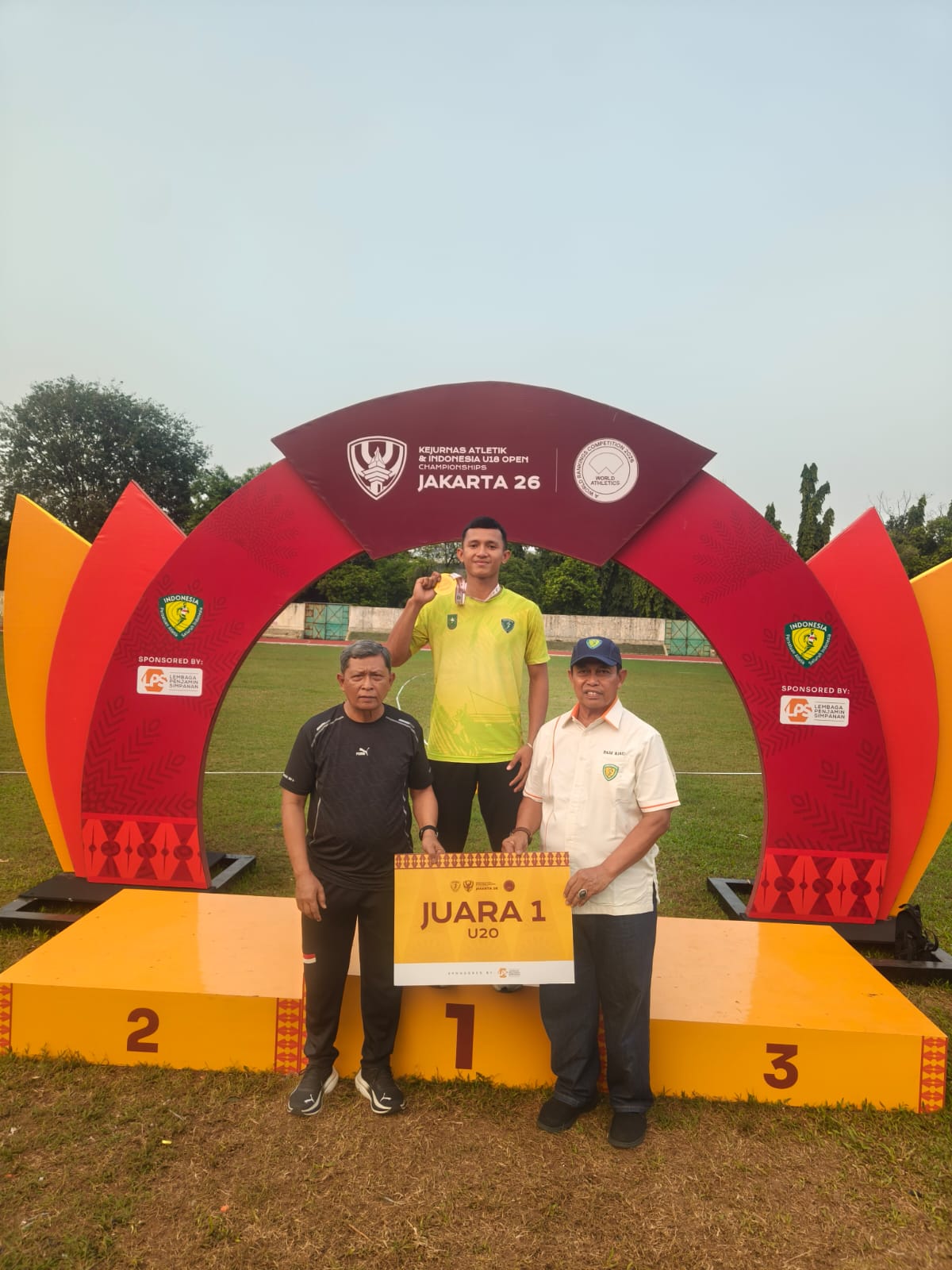 fmmnews.com | Haru dan Bangga, Kepala SMA Olahraga Pekanbaru Apresiasi Atlet Peraih Emas Kejuaraan Nasional PB PASI 2026