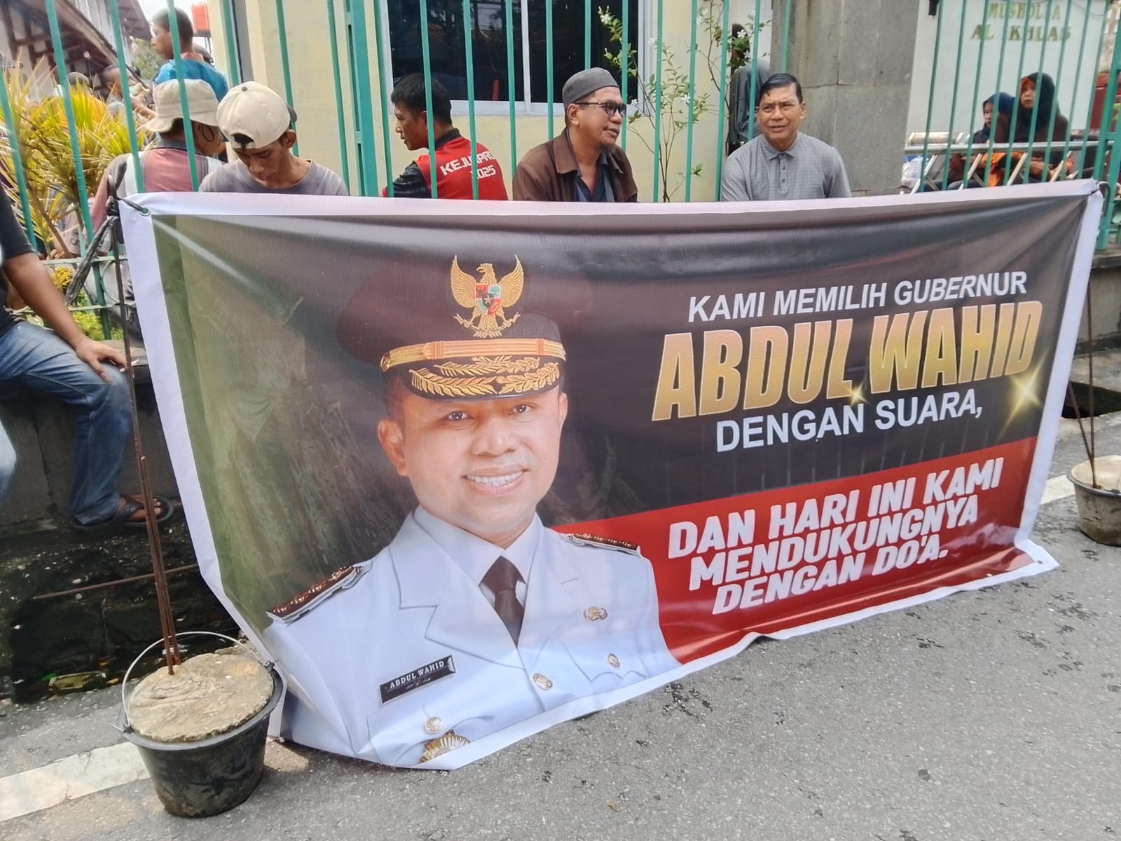  | "Kami Tidak Diam!" Masyarakat Riau Desak Abdul Wahid Dibebaskan, Nilai Fakta Persidangan Tak Sejalan dengan Tuntutan JPU KPK