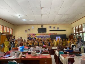 | Kepala SMAN 2 Sungai Limau Gelar Parenting Orang Tua Disekolah " Berharap Surau dan Masjid Kembali Dihidupkan" | Kepala SMAN 2 Sungai Limau Gelar Parenting Orang Tua Disekolah " Berharap Surau dan Masjid Kembali Dihidupkan"