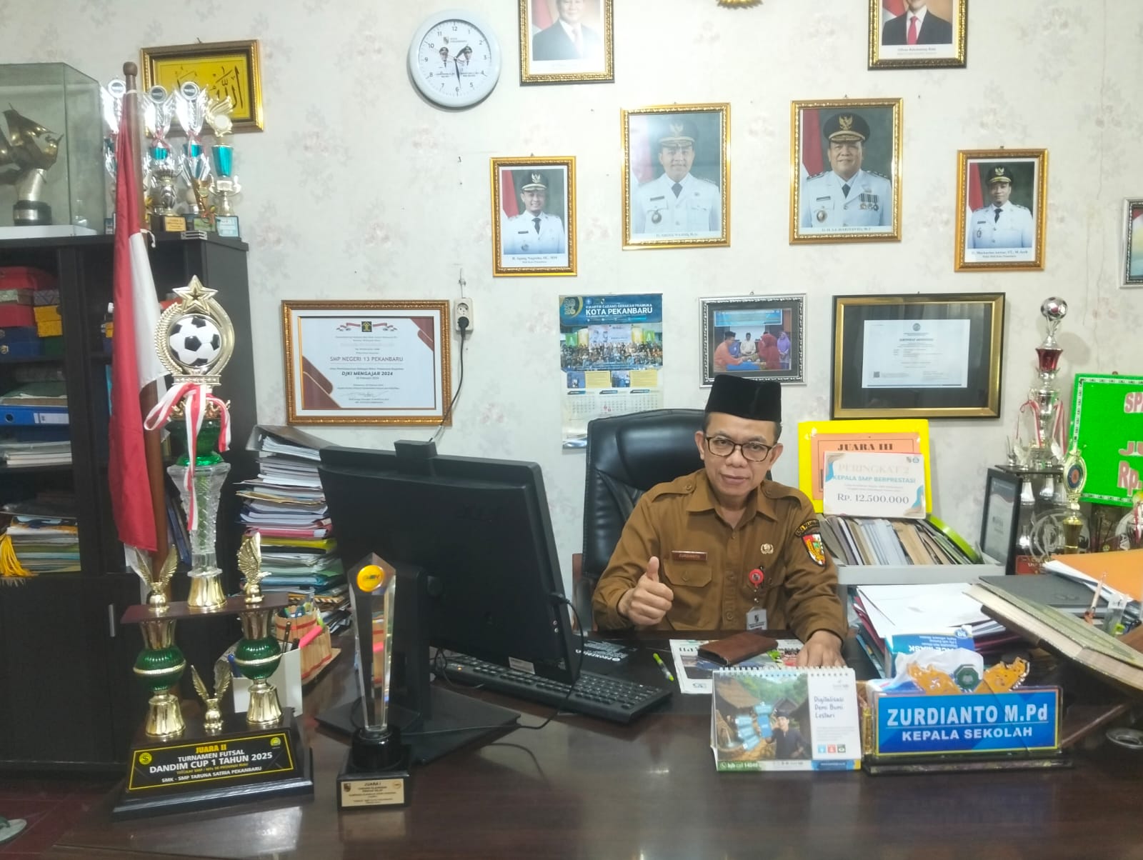 | Kepercayaan Yang MenginspirasiI: KEPSEK SMPN 13 Pekanbaru Dalam Presentasi GMTGT Tiga Negara | Kepercayaan Yang MenginspirasiI: KEPSEK SMPN 13 Pekanbaru Dalam Presentasi GMTGT Tiga Negara