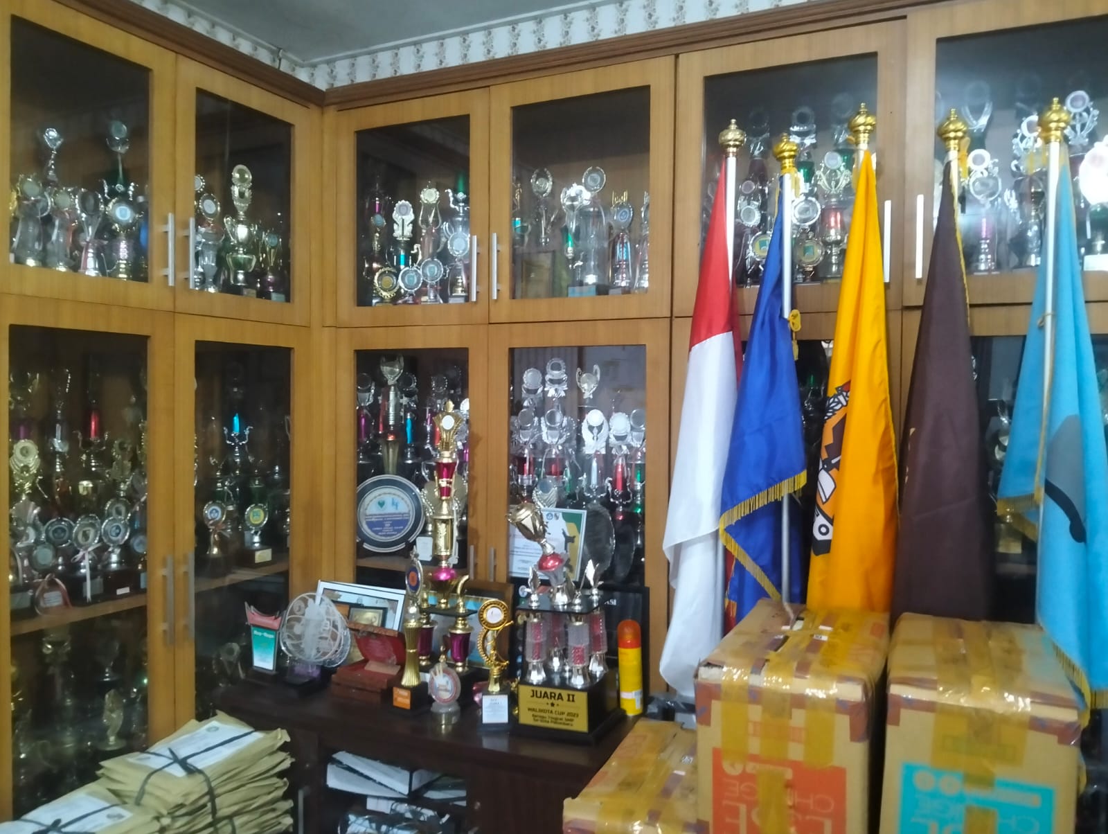  | Kepercayaan Yang MenginspirasiI: KEPSEK SMPN 13 Pekanbaru Dalam Presentasi GMTGT Tiga Negara