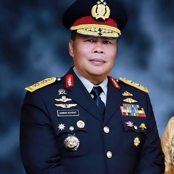 | Tongkat Komando Polda Riau Berganti, Irjen Arman Achdiat Gantikan Herry Heryawan | Tongkat Komando Polda Riau Berganti, Irjen Arman Achdiat Gantikan Herry Heryawan