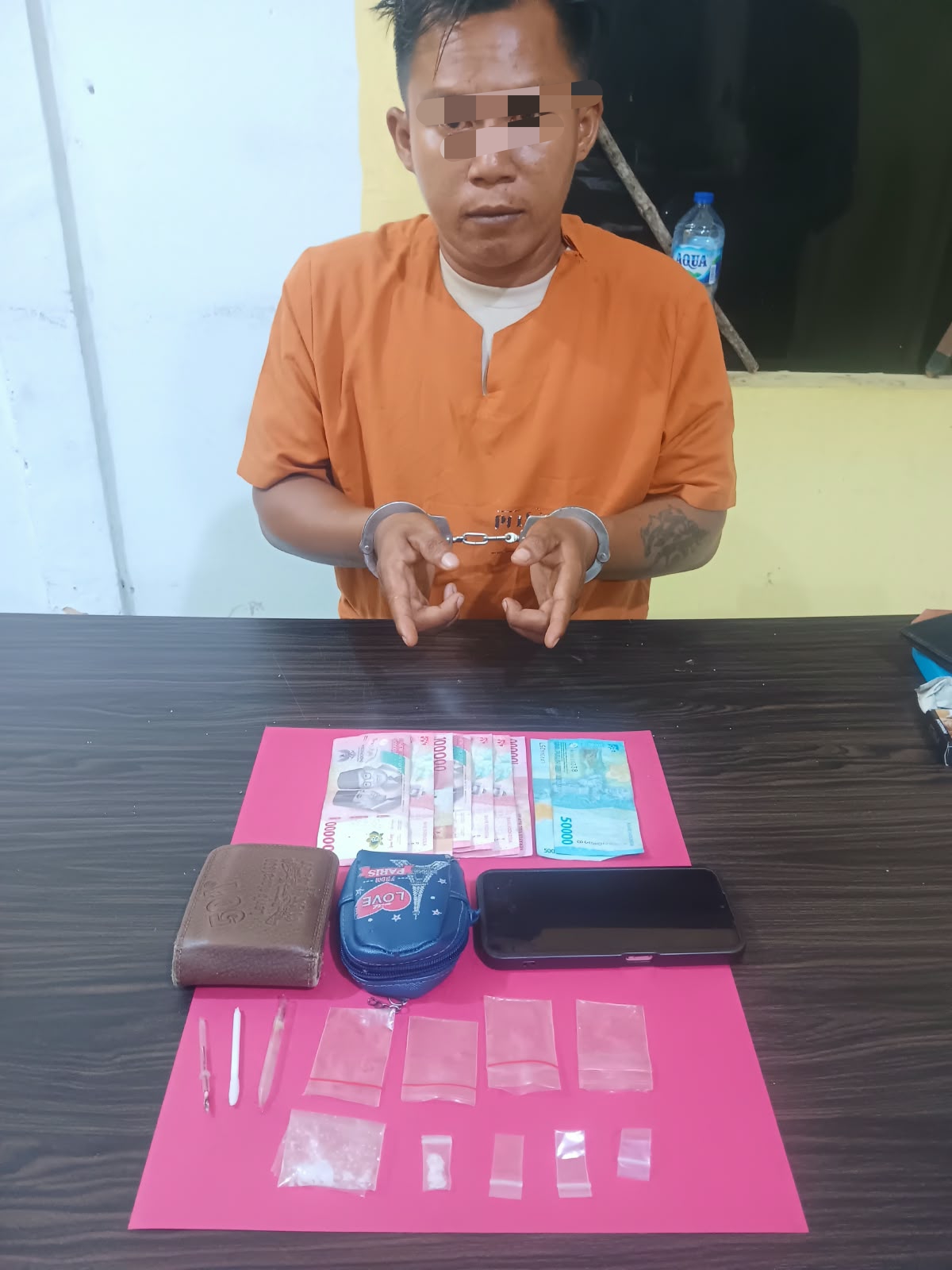| Warga Desa Bandar Picak Ditangkap Polsek XIII Koto Kampar Amankan Sabu-sabu 1.25 Gram | Warga Desa Bandar Picak Ditangkap Polsek XIII Koto Kampar Amankan Sabu-sabu 1.25 Gram